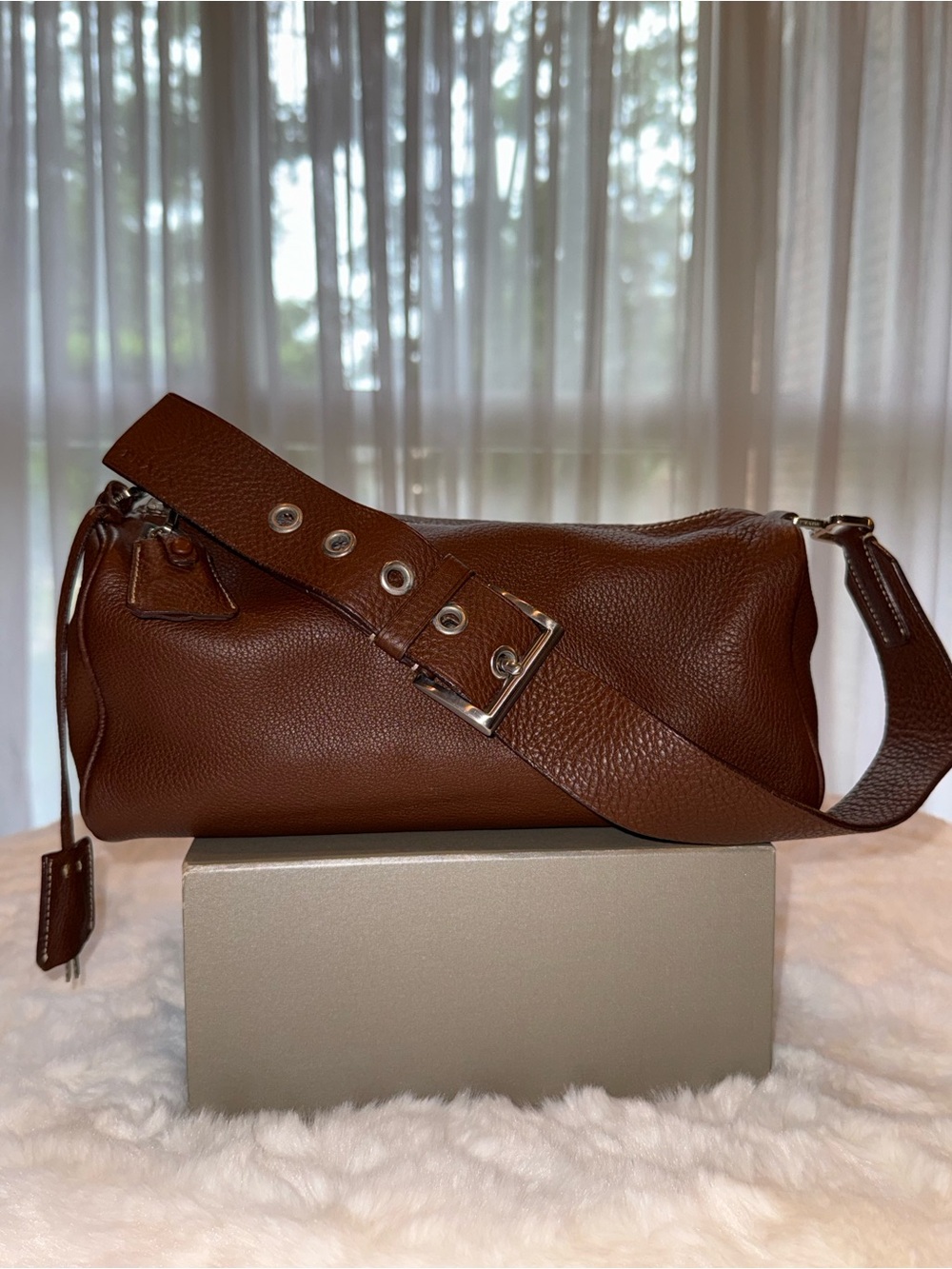 Prada Vitello Daino Box Shoulder Bag - Picture 2 of 15